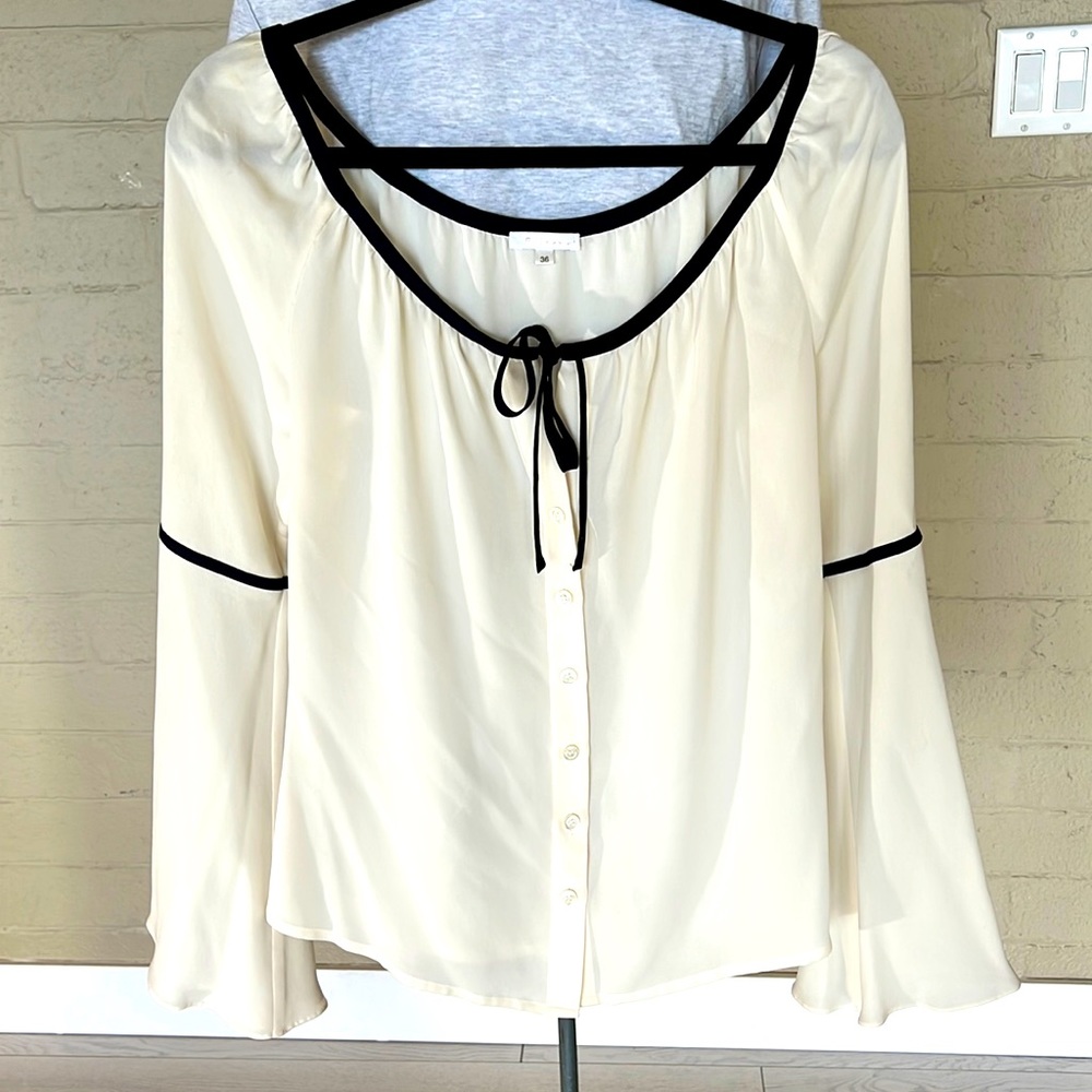 Escapade Silk Blouse - Stunning